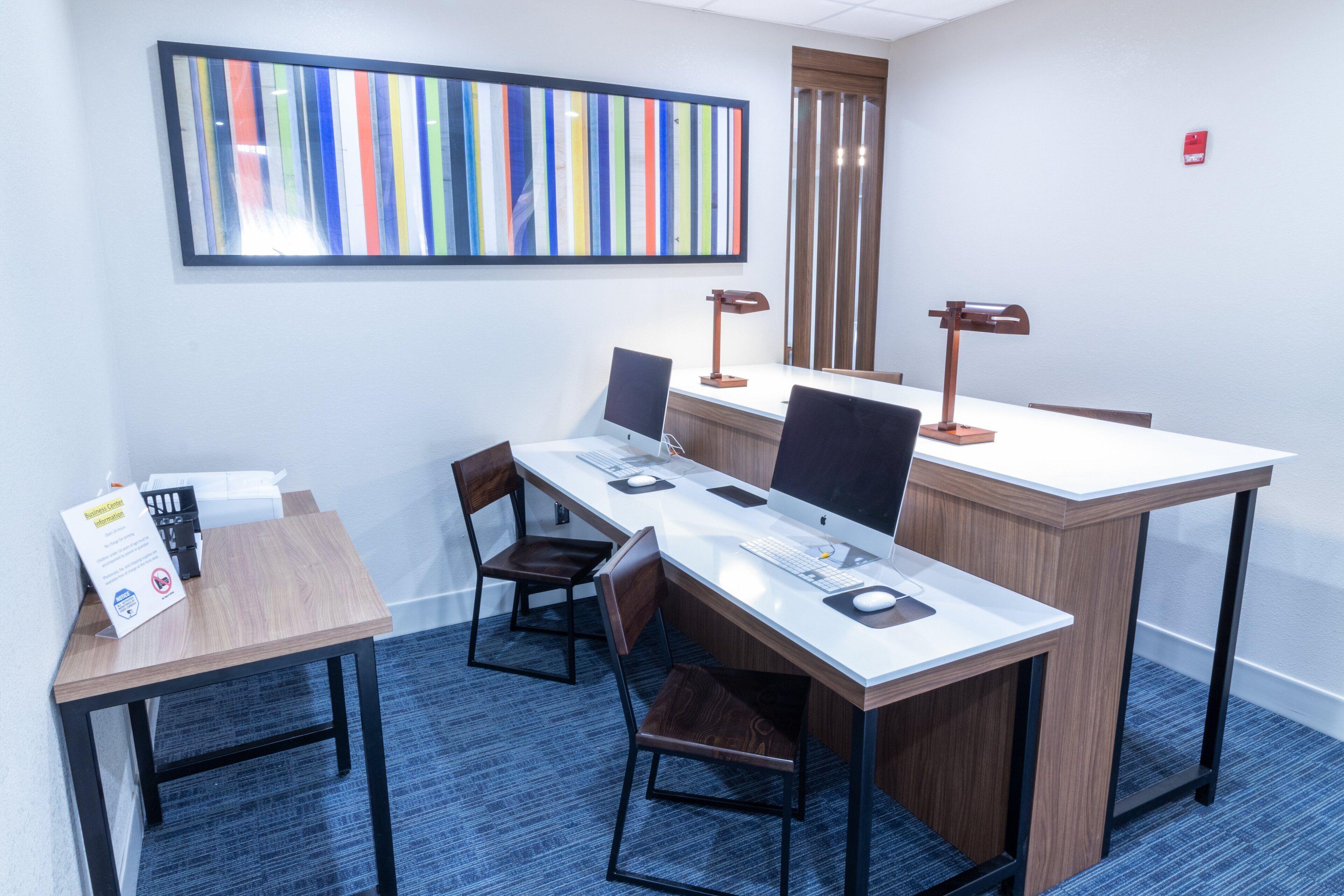 9 Smart Holiday Inn Express Hotels in Florida Worth Booking