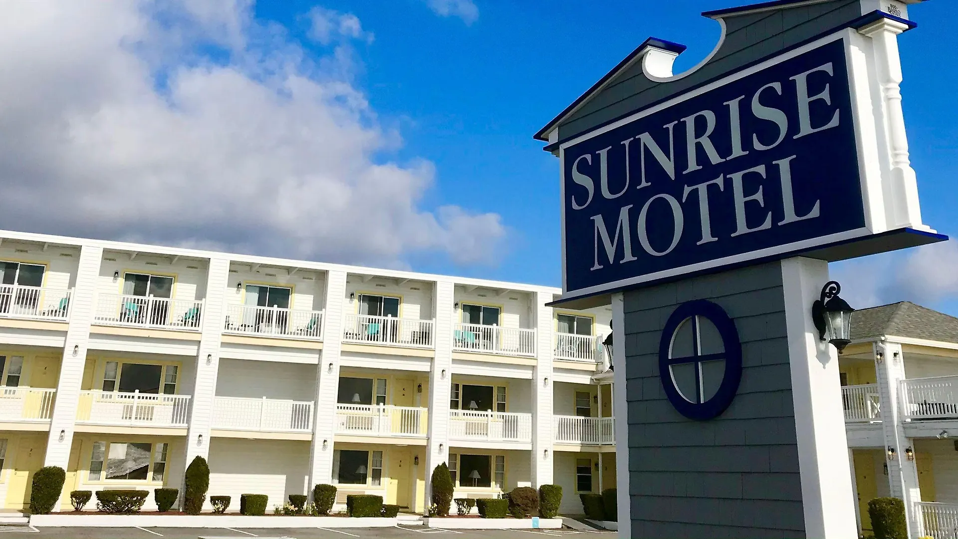 Where to Stay Near York Wild Kingdom: 4 Beach Hotels Ranked