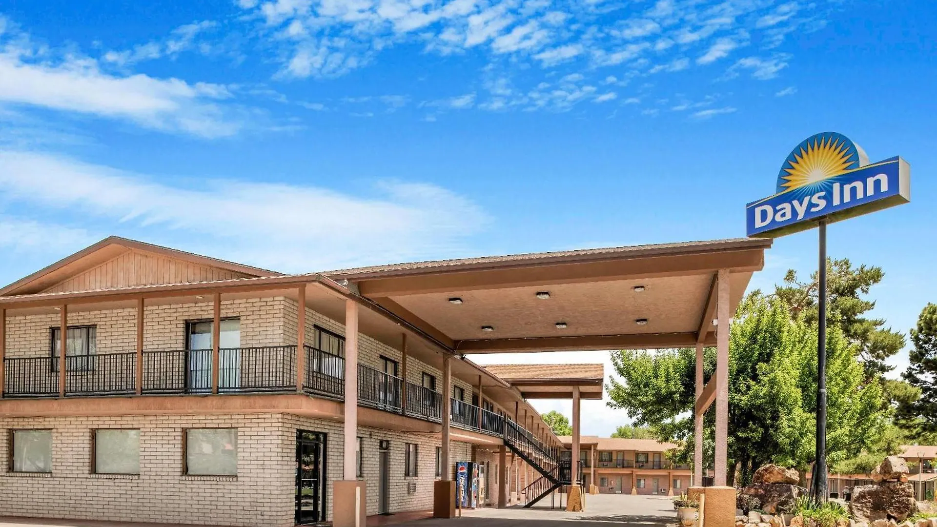 Where to Stay Near Cortez Center-School of Arts: 4 Hotels