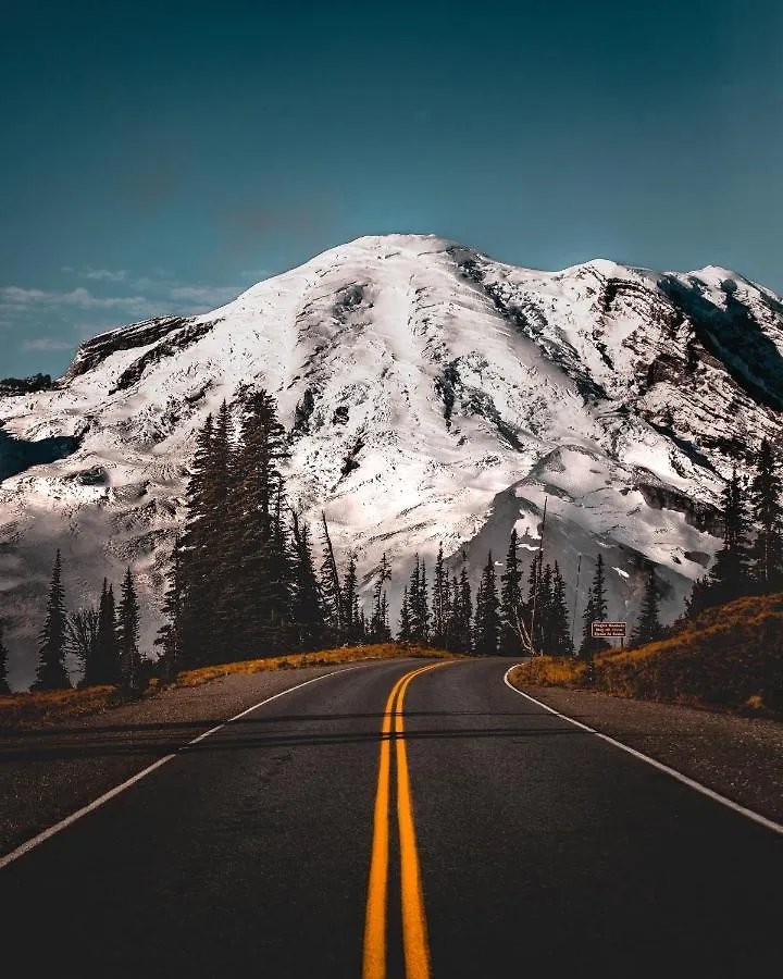 15 Washington State Hotels Guests Rate Highest for Location